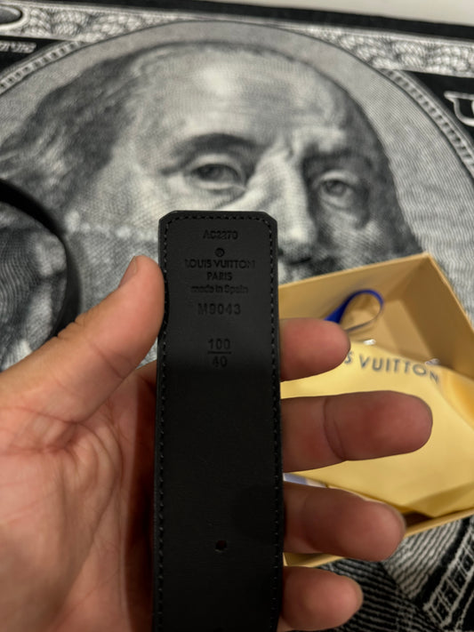 Genuine Leather 100%